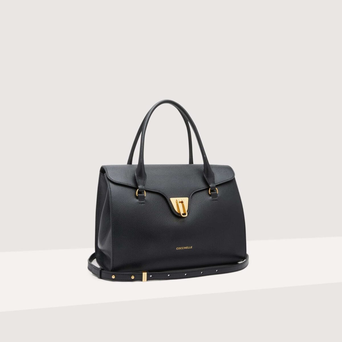 Borsa A Mano Coccinelle Beat Soft Nero 8059978418692 2 scaled 1