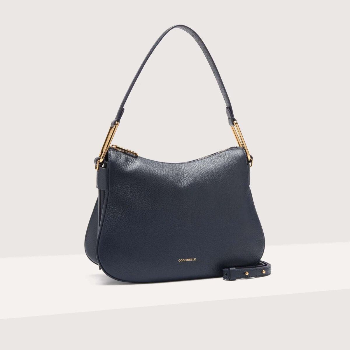 Borsa Magie Coccinelle Midnight Blue Laterale 8059978698476 scaled 1