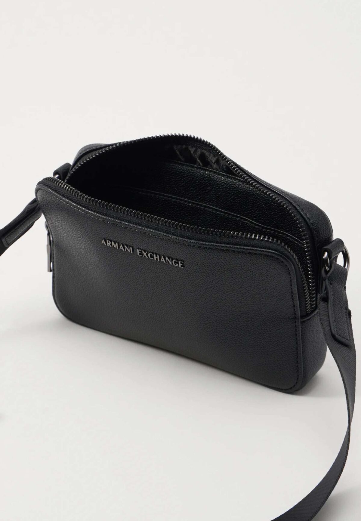 Tracolla Armani Exchange Nero Interno 0864UC001 scaled 1