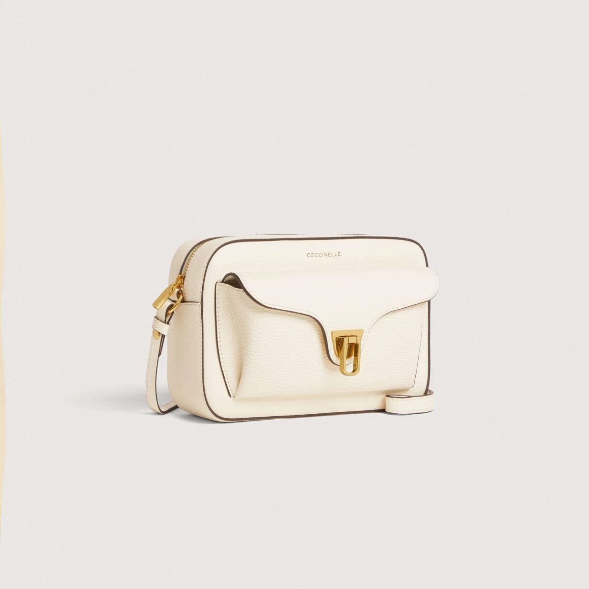 Borsa Beat Coccinelle 1 Borsa Beat Coccinelle In Pelle Martellata Pearl Dettagli Laterali 8059978802040
