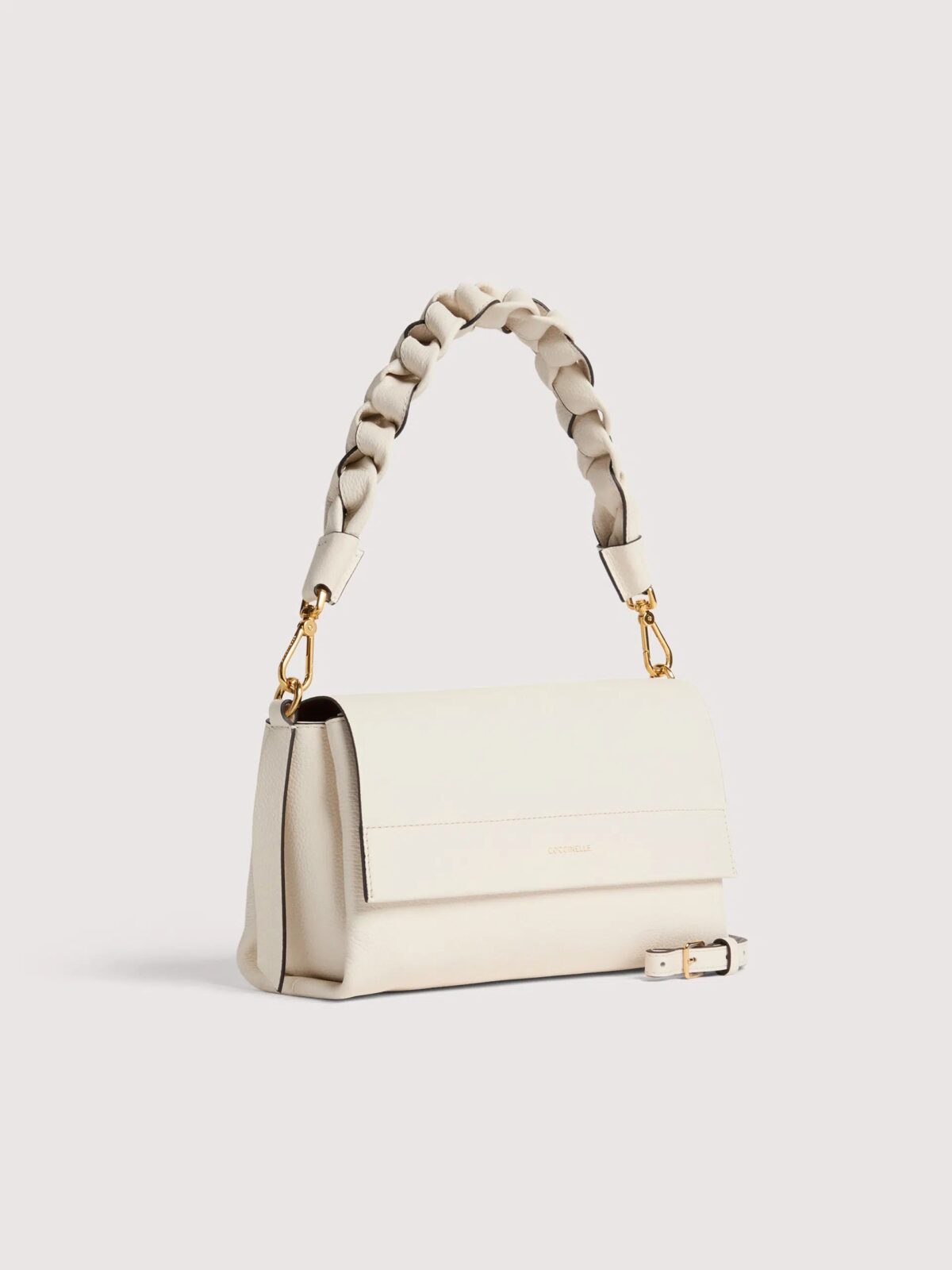 Borsa Boheme Small Coccinelle In Pelle Pearl Dettagli Laterali 8059978801180 scaled 1