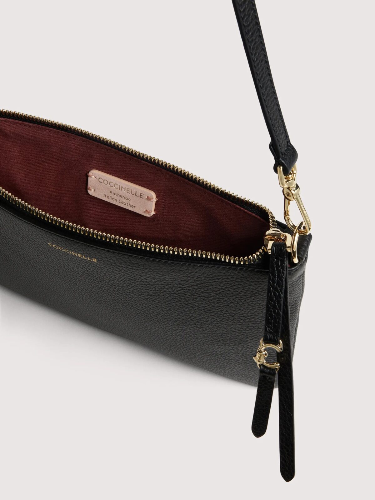 Borsa C Easy Mini Coccinelle In Pelle Nero Interno 8059978831682 scaled 1