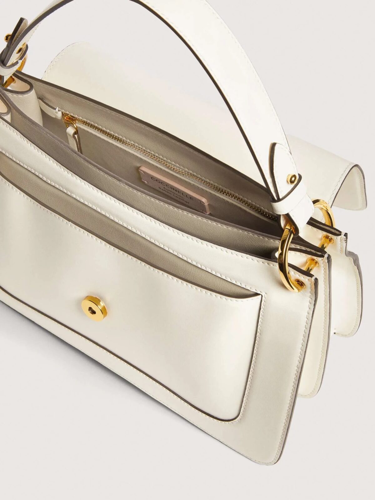 Borsa C-ME Medium Coccinelle 2 Borsa C ME Medium Coccinelle In Pelle Liscia Pearl Interno 8059978809315 scaled 1
