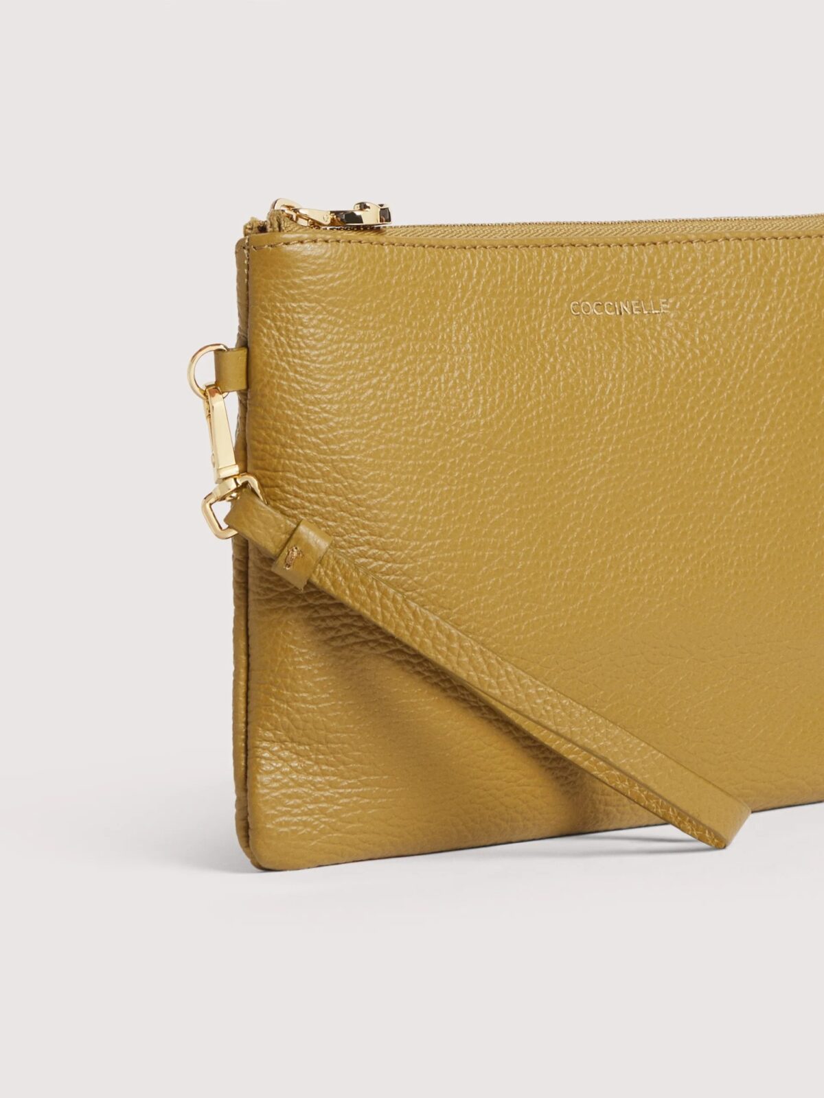 Borsa C Me Softy Coccinelle In Pelle Seagrass Dettagli 8059978812216 scaled 1