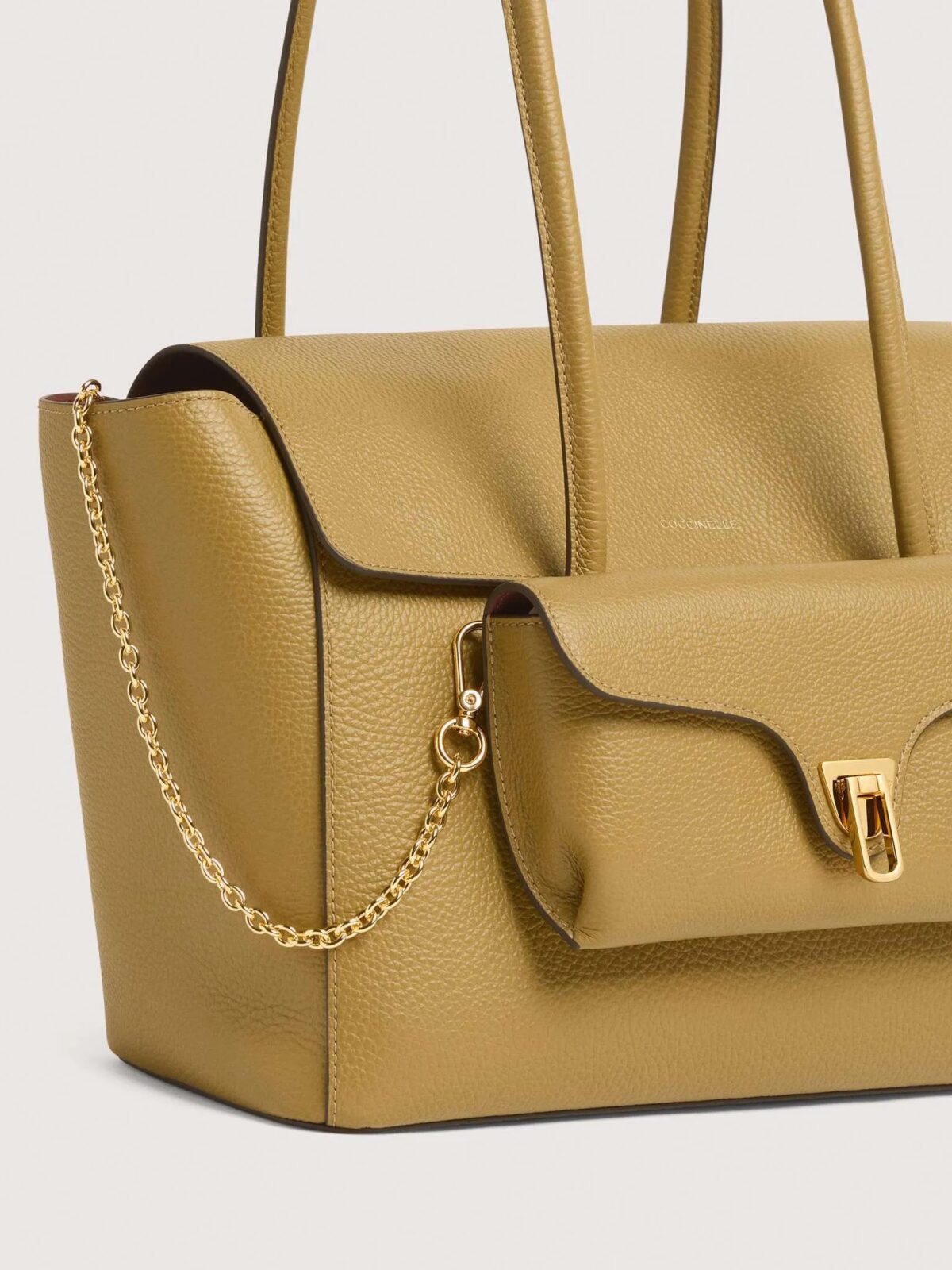 Borsa Double Beat Coccinelle In Pelle Martellata Seagrass Dettagli 8059978756145 scaled 1