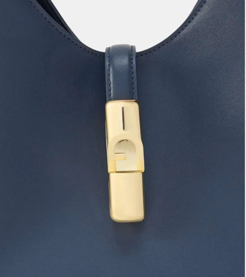 Borsa Furla Goccia 1 Borsa Furla Goccia In Pella Con Manico Sdoppiabile Ink Blue Dttagli 8050597738864 800x900 1